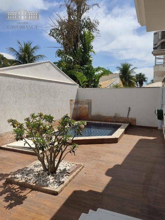 Casa de Condomínio para alugar com 3 quartos, 263m² - Foto 3