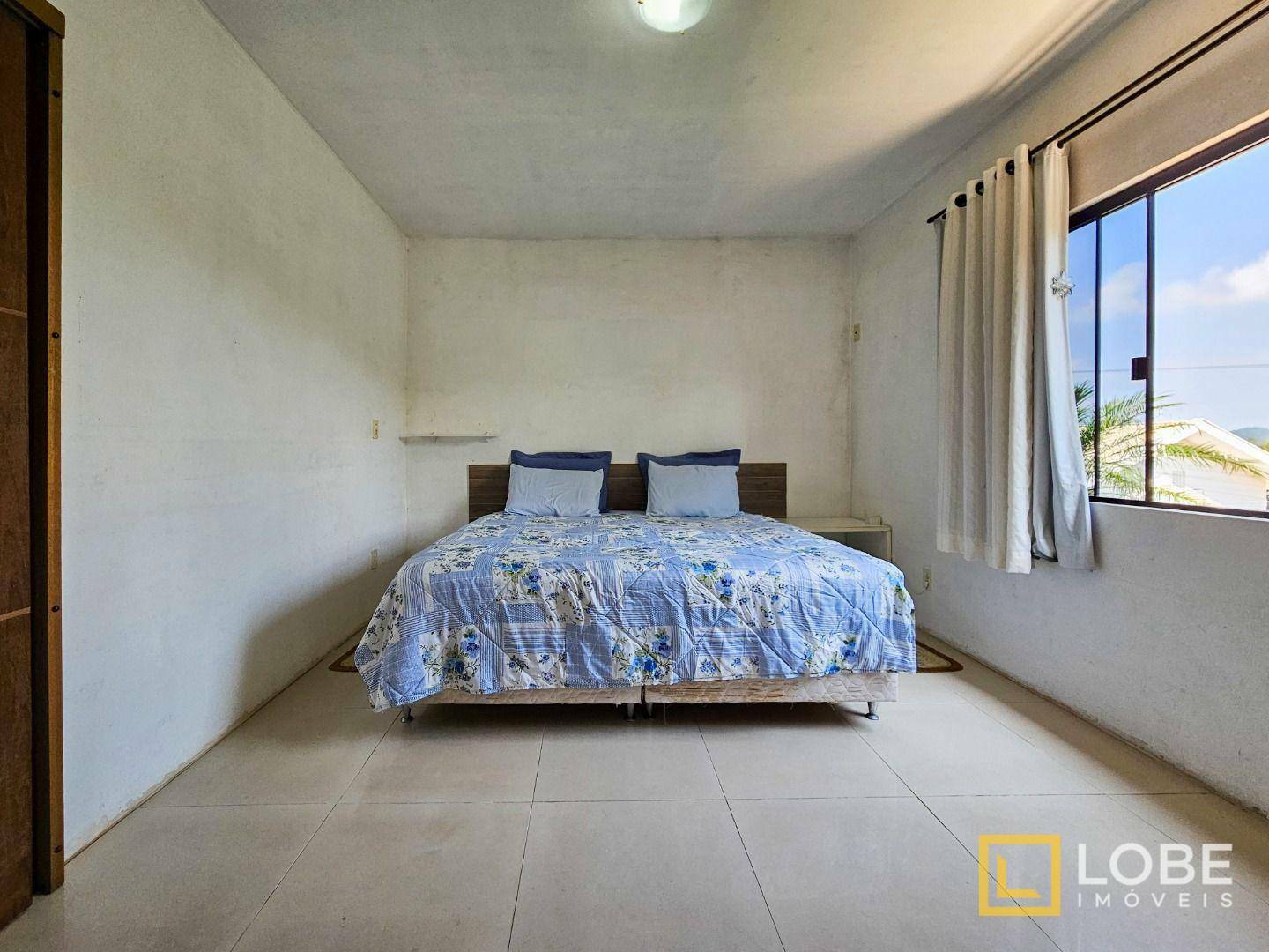 Casa à venda com 4 quartos, 272m² - Foto 17