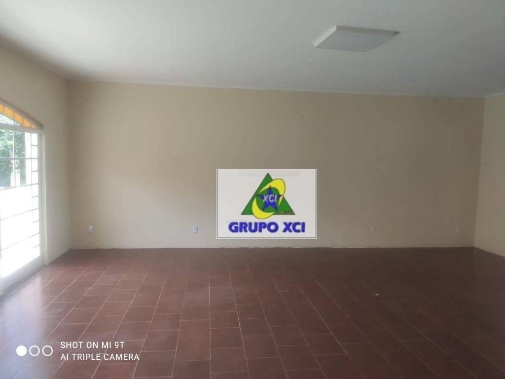 Casa para alugar com 8 quartos, 709m² - Foto 35