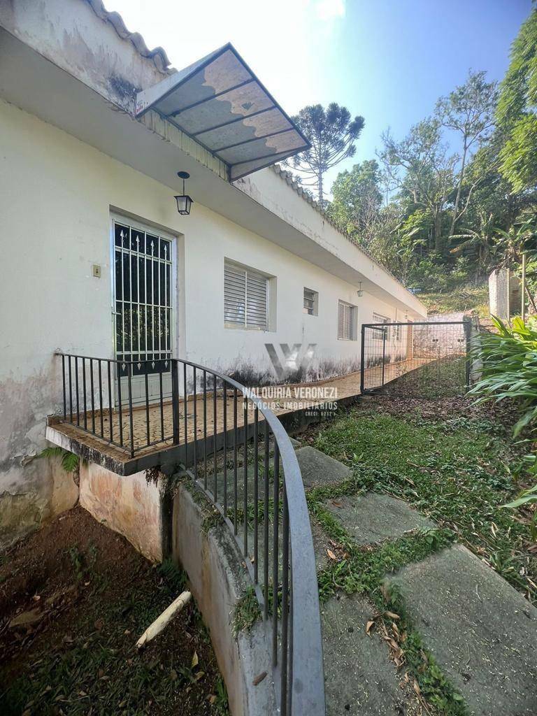 Casa à venda com 6 quartos, 329m² - Foto 20