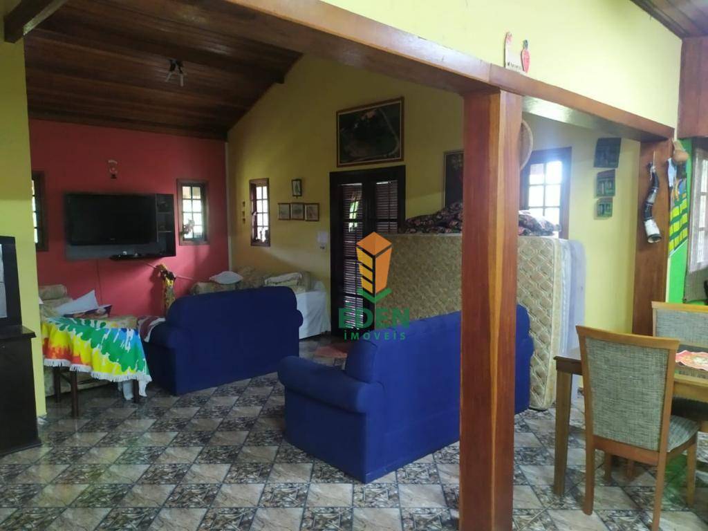 Chácara à venda com 5 quartos, 250m² - Foto 9