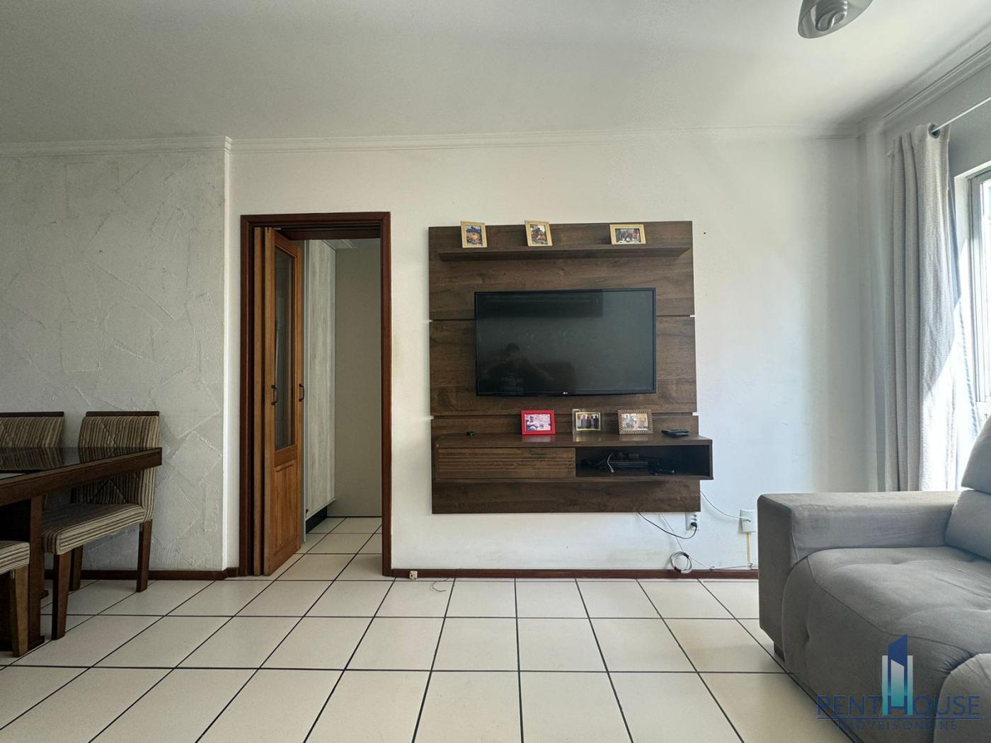 Apartamento à venda com 2 quartos, 68m² - Foto 2