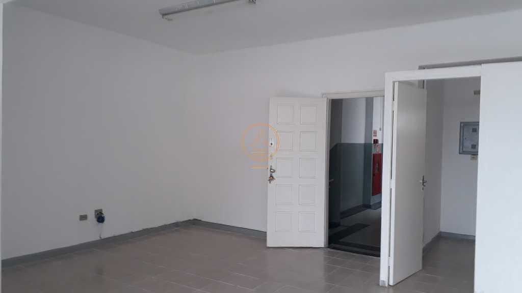 Apartamento para alugar, 1800m² - Foto 13