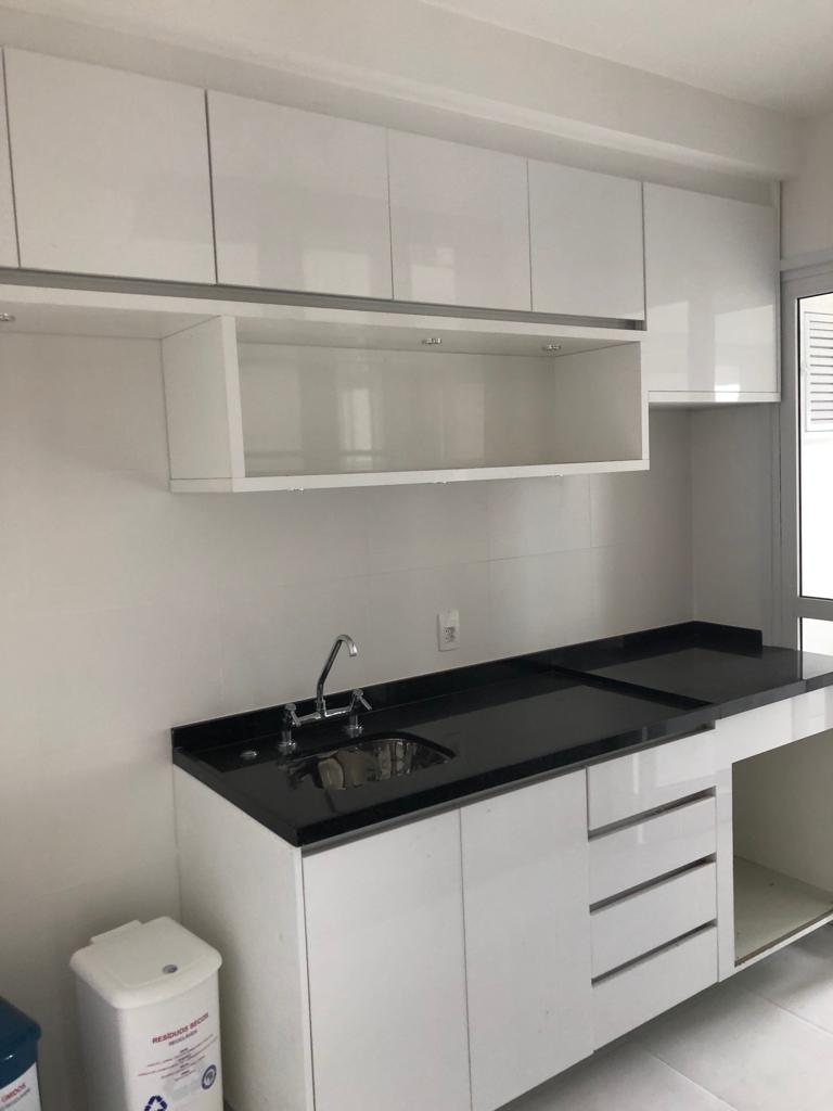 Apartamento à venda com 3 quartos, 95m² - Foto 13