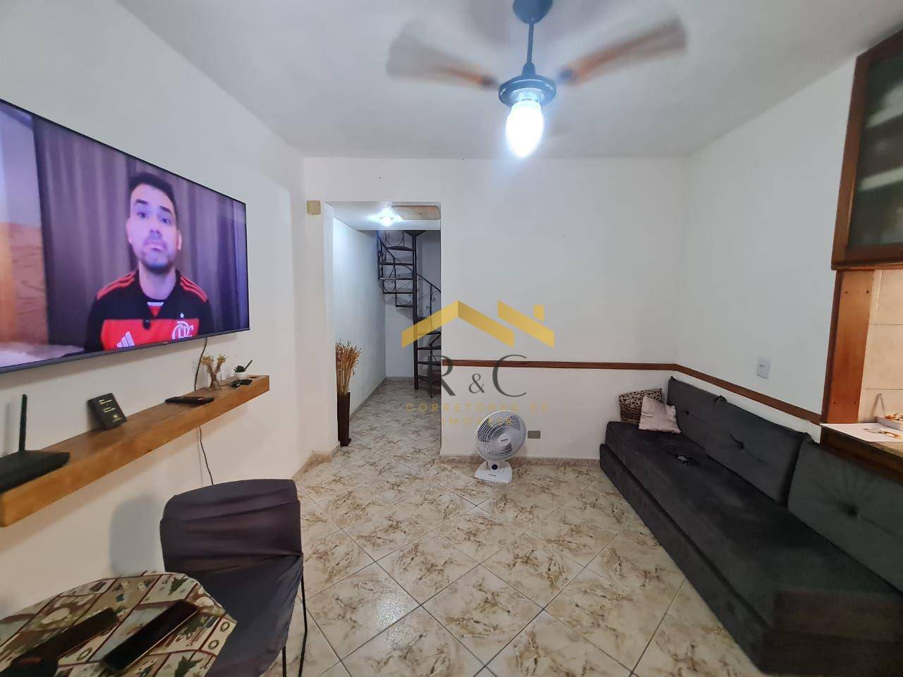 Casa à venda com 2 quartos, 68m² - Foto 4