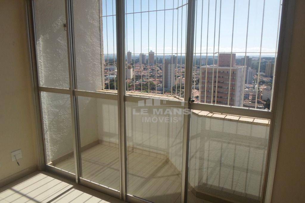 Apartamento à venda com 2 quartos, 76m² - Foto 3