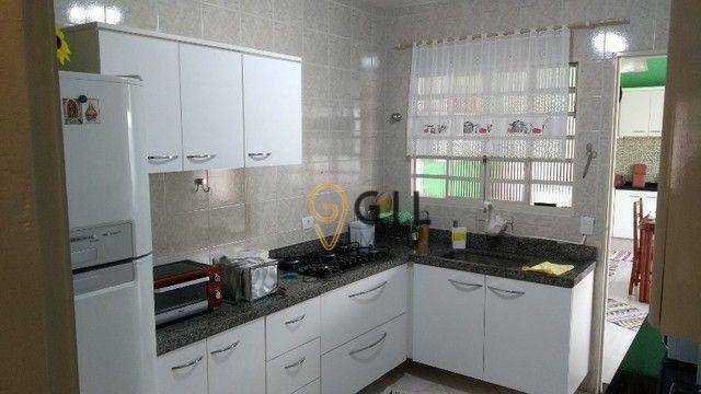 Casa de Condomínio à venda com 2 quartos, 180m² - Foto 18