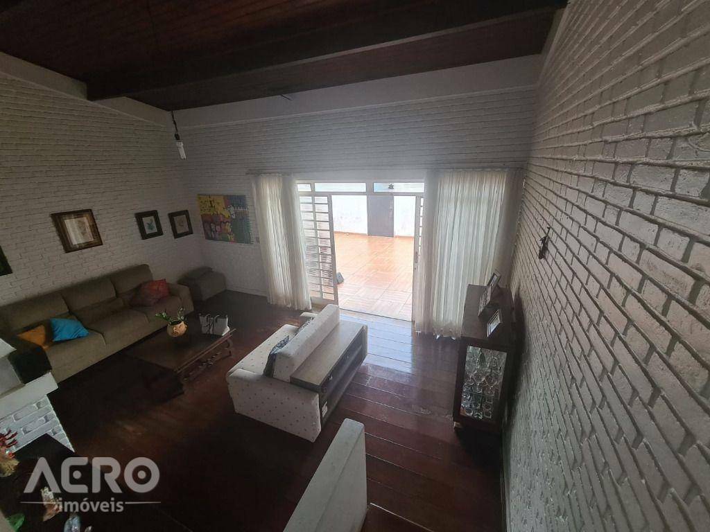 Casa à venda com 3 quartos, 184m² - Foto 30