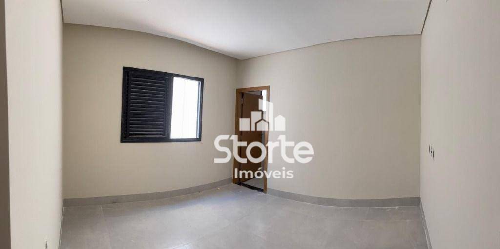 Casa à venda com 3 quartos, 180m² - Foto 7