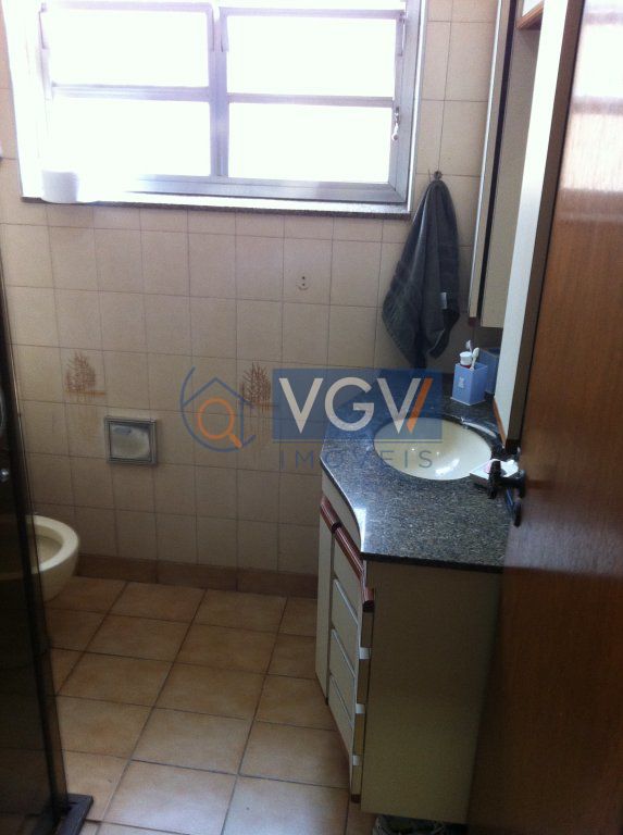 Casa à venda com 3 quartos, 200m² - Foto 9