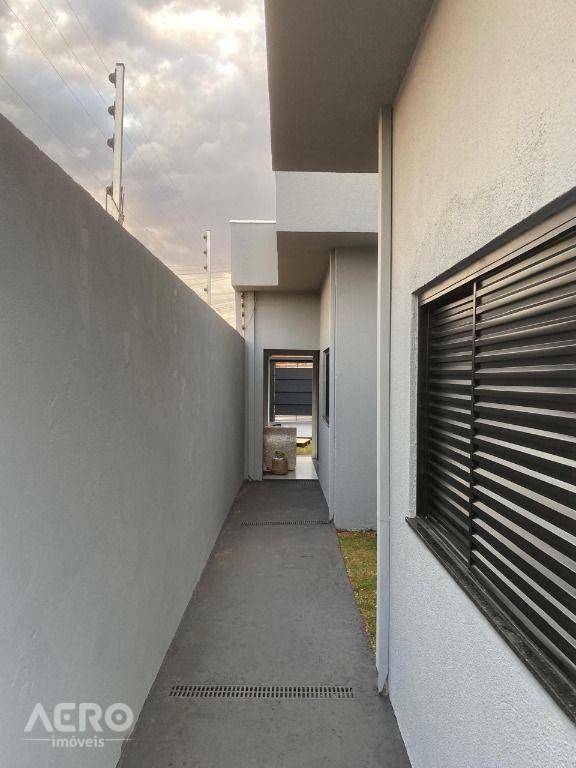 Casa à venda com 2 quartos, 70m² - Foto 7