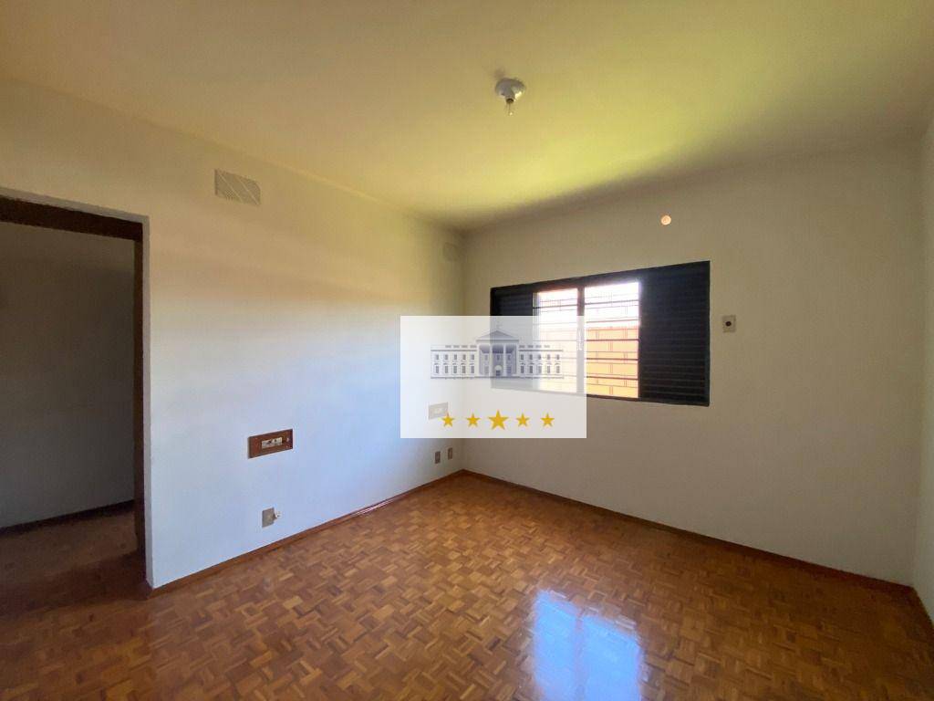 Casa à venda com 4 quartos, 314m² - Foto 5