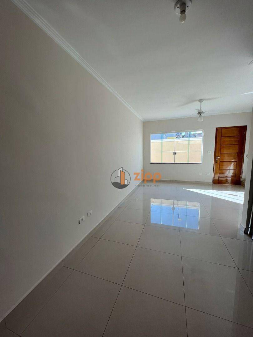 Sobrado à venda com 3 quartos, 80m² - Foto 1