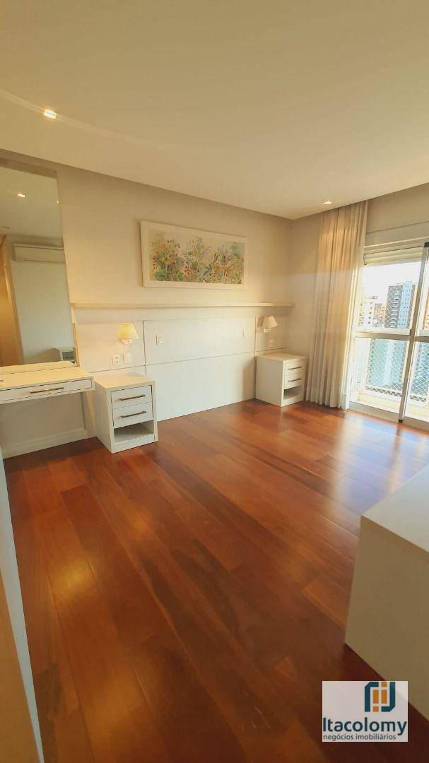 Apartamento para alugar com 3 quartos, 243m² - Foto 19