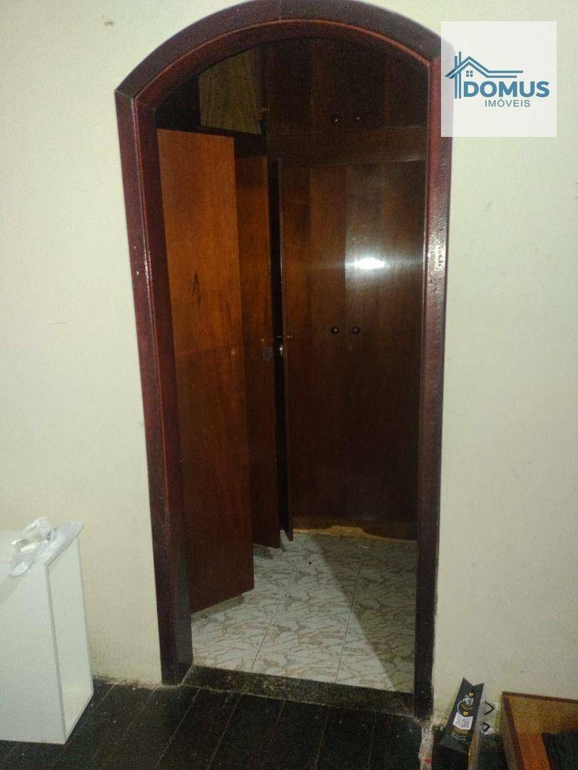 Casa à venda com 4 quartos, 185m² - Foto 10