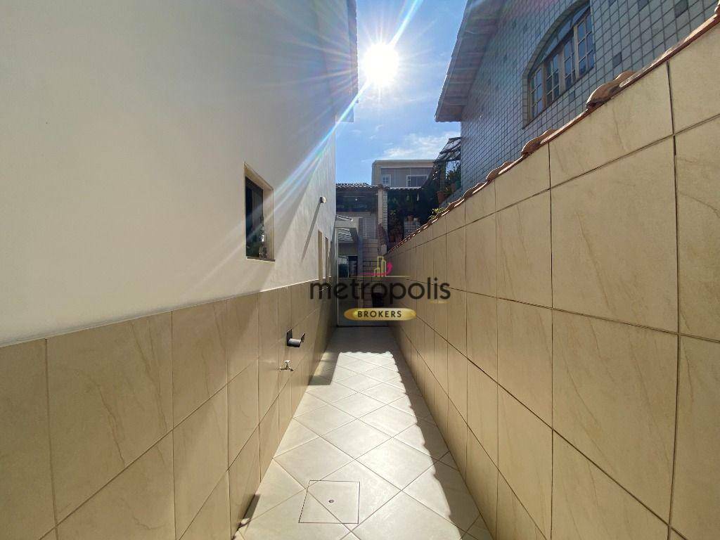 Sobrado à venda com 2 quartos, 203m² - Foto 52