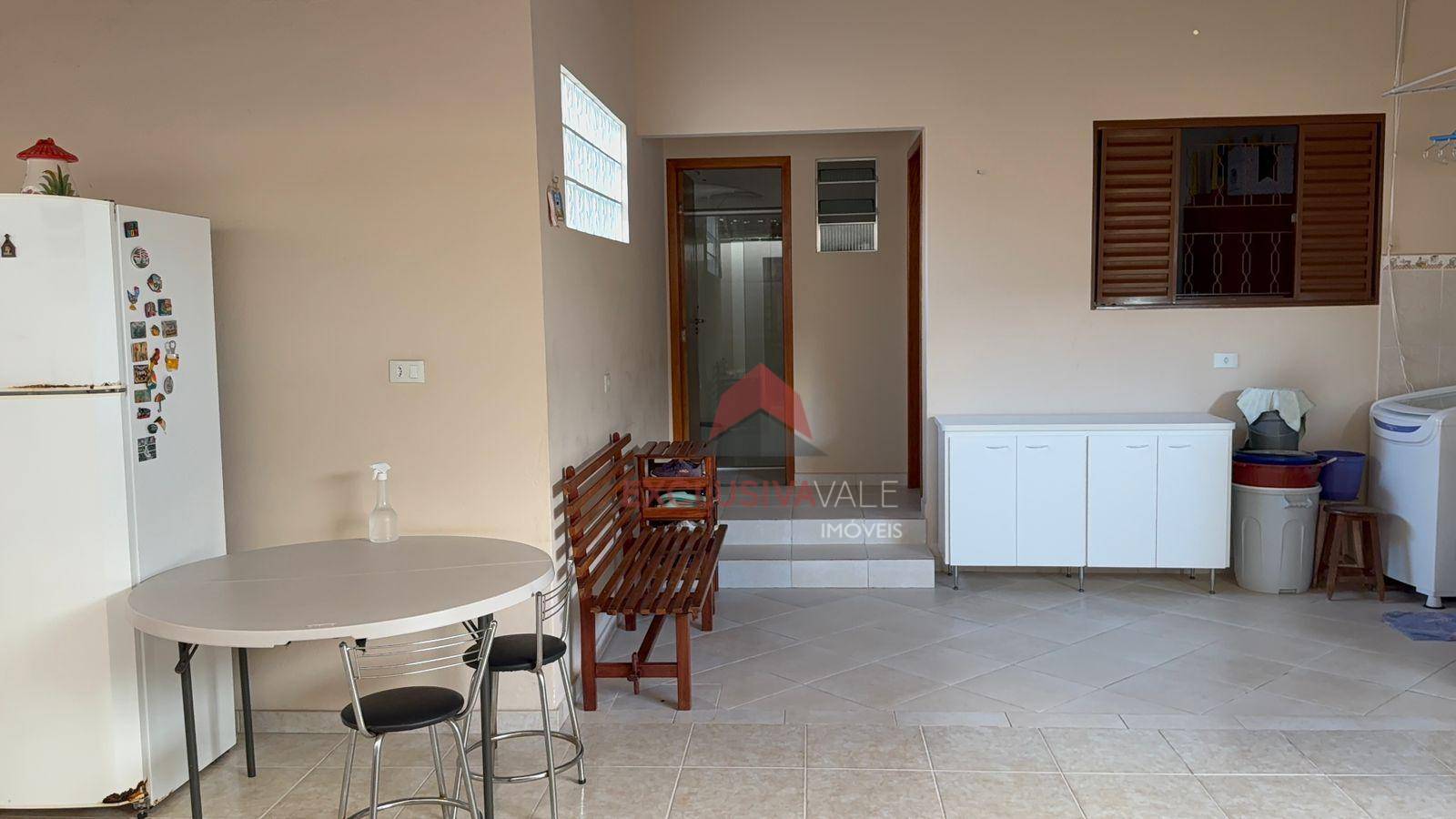 Casa à venda com 5 quartos, 149m² - Foto 25