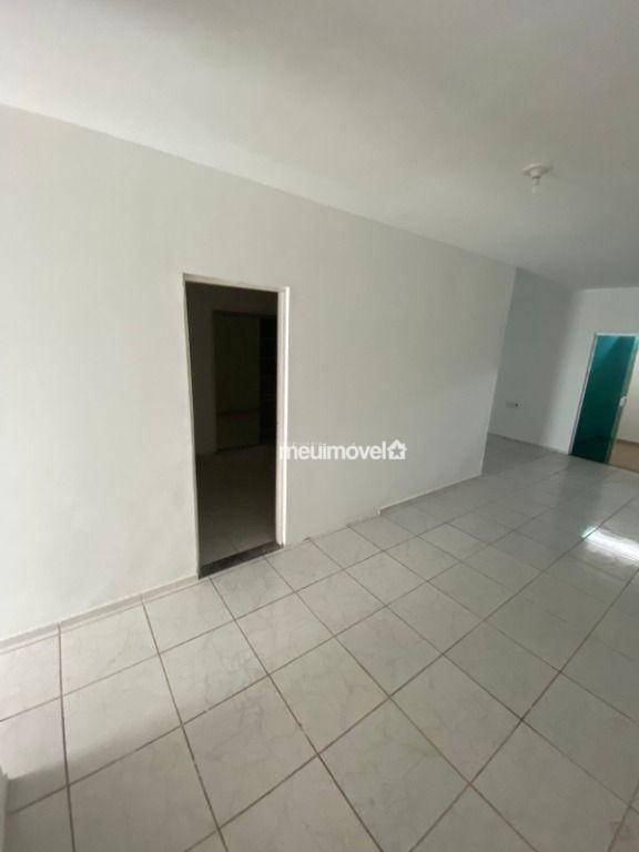 Casa à venda com 4 quartos, 65m² - Foto 8