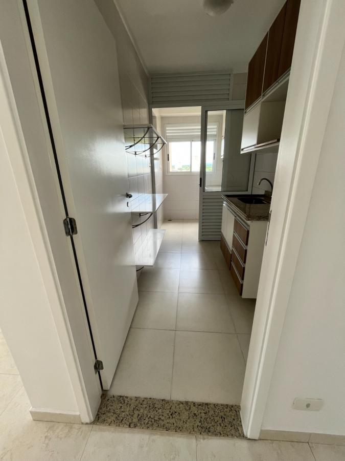 Apartamento para alugar com 2 quartos, 60m² - Foto 17