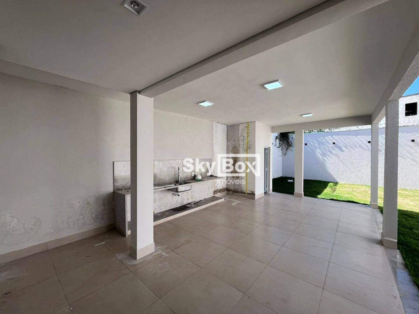 Casa à venda com 3 quartos, 250m² - Foto 4