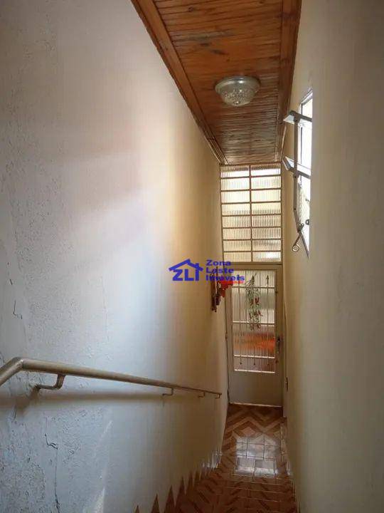 Sobrado à venda com 2 quartos, 180m² - Foto 11