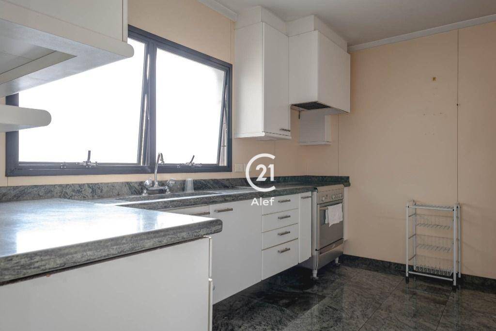 Apartamento para alugar com 3 quartos, 245m² - Foto 43