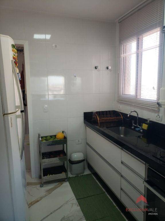 Apartamento à venda com 2 quartos, 75m² - Foto 9