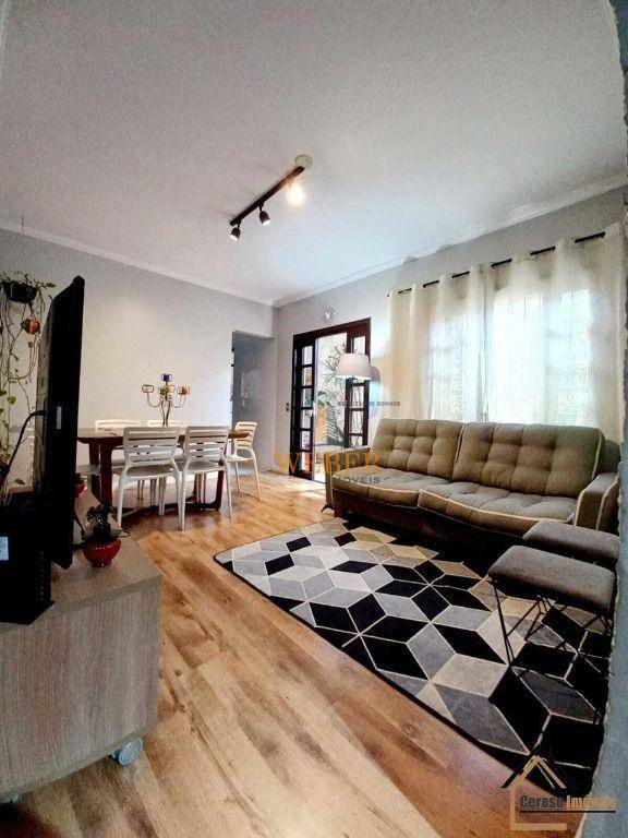 Casa à venda com 2 quartos, 128m² - Foto 1