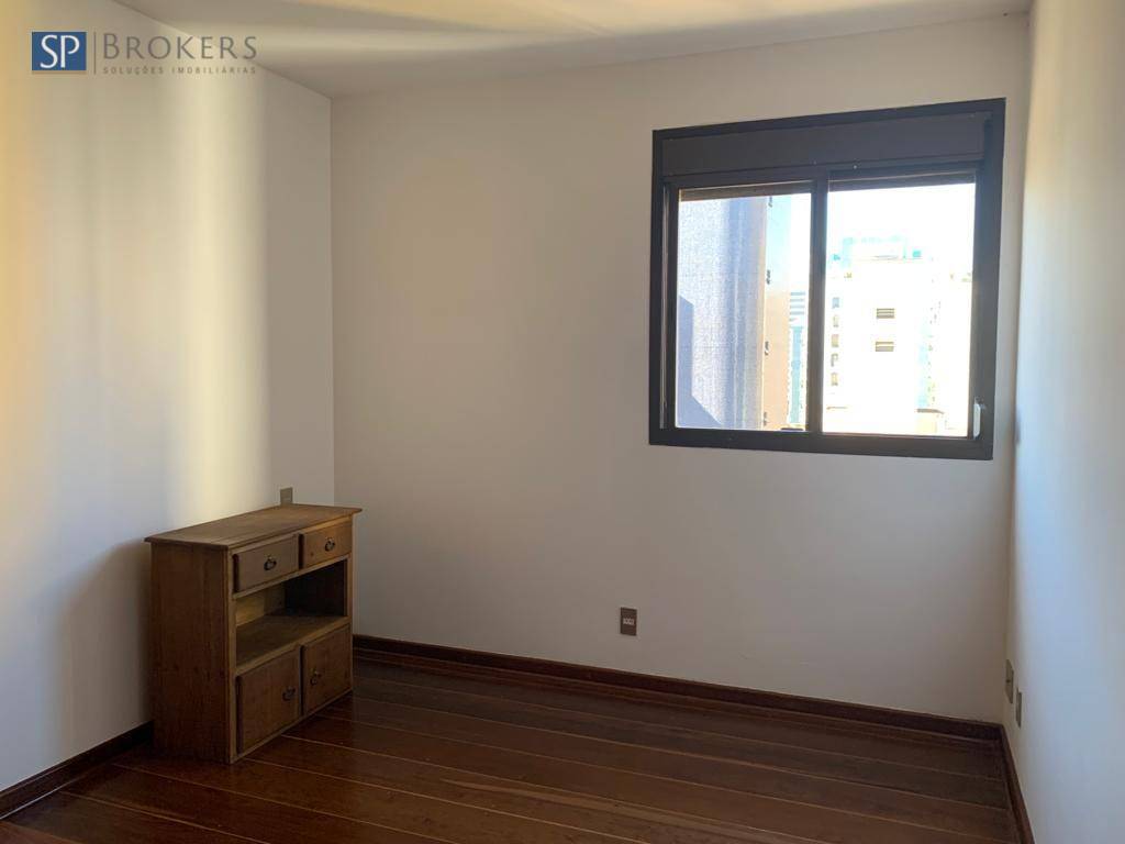 Apartamento à venda com 3 quartos, 172m² - Foto 13