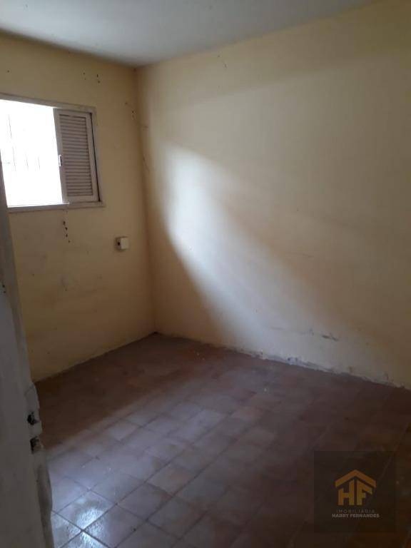 Casa à venda com 3 quartos, 228m² - Foto 9