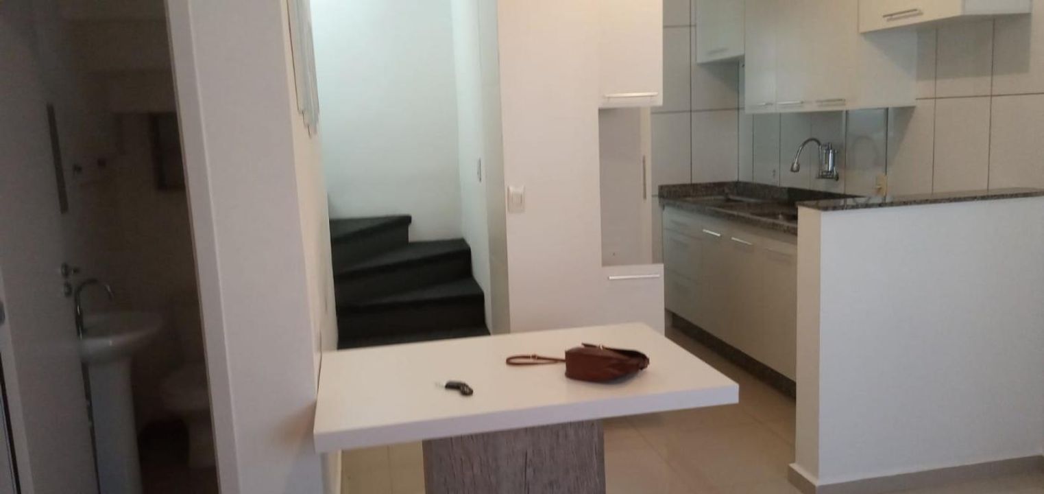 Casa à venda com 2 quartos, 55m² - Foto 17