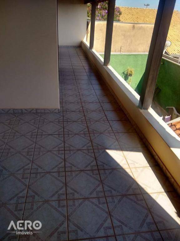 Casa à venda com 3 quartos, 370m² - Foto 17