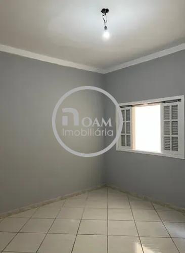 Casa à venda com 4 quartos, 200m² - Foto 9