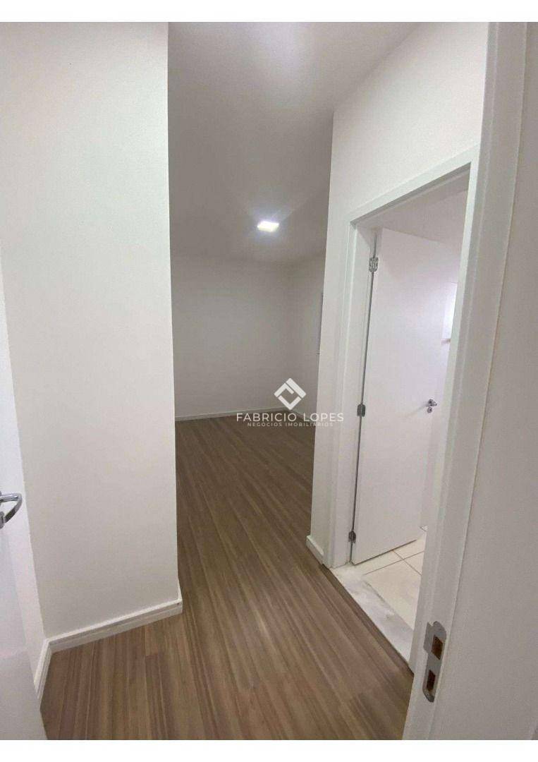 Apartamento à venda com 2 quartos, 60m² - Foto 4