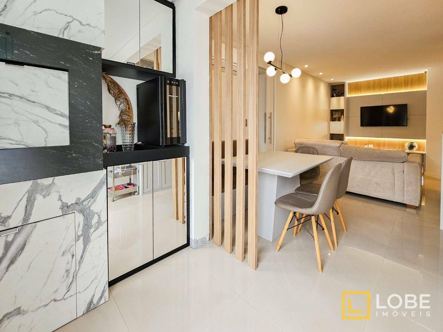 Apartamento à venda com 2 quartos, 68m² - Foto 1