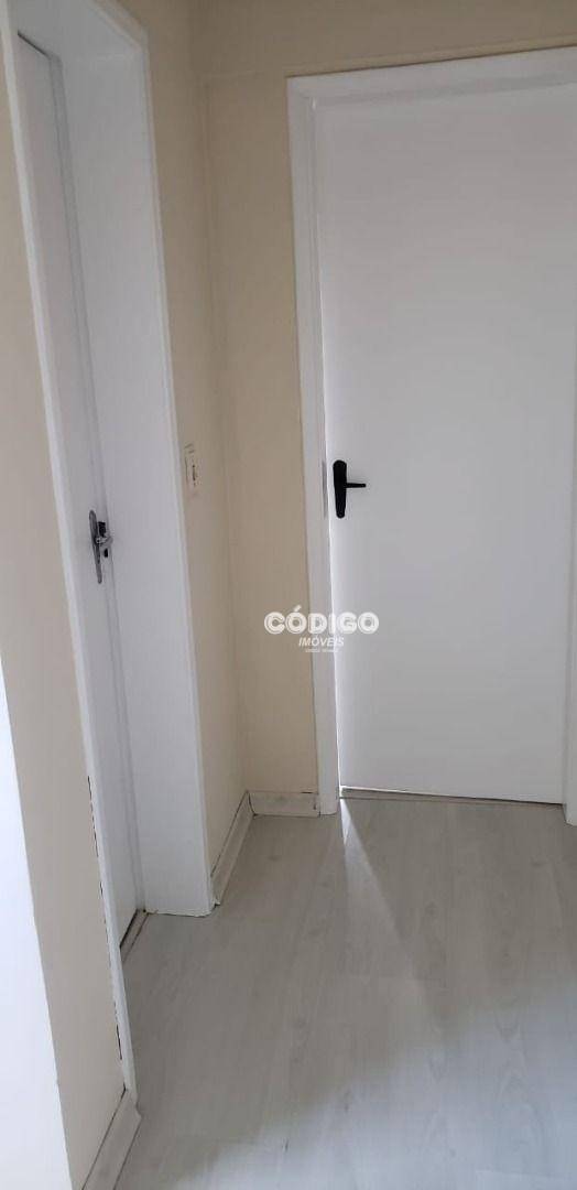 Apartamento à venda com 2 quartos, 75m² - Foto 14