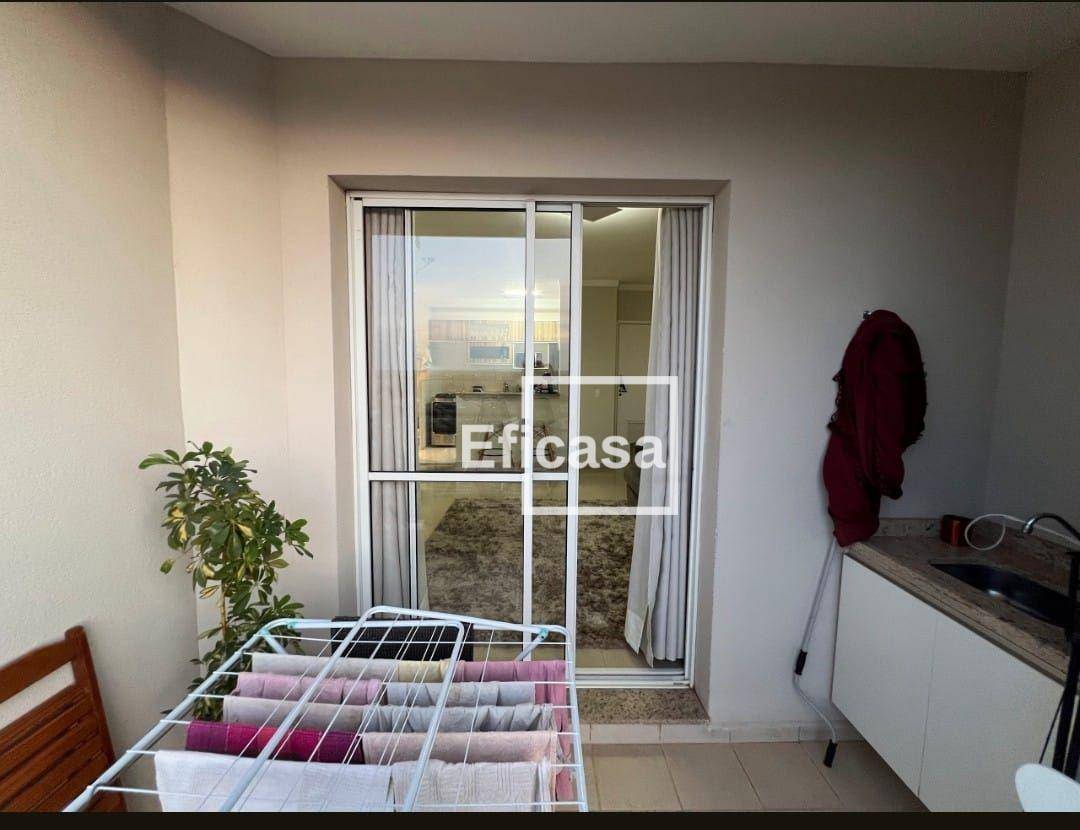 Apartamento à venda com 2 quartos, 78m² - Foto 2