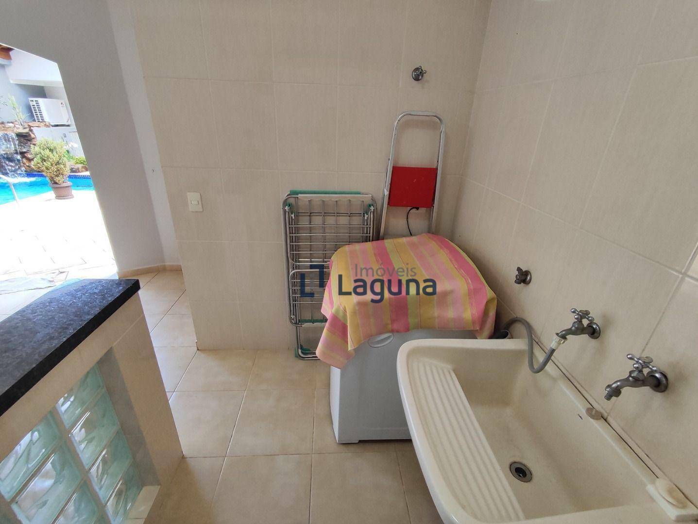 Casa à venda com 3 quartos, 230m² - Foto 117