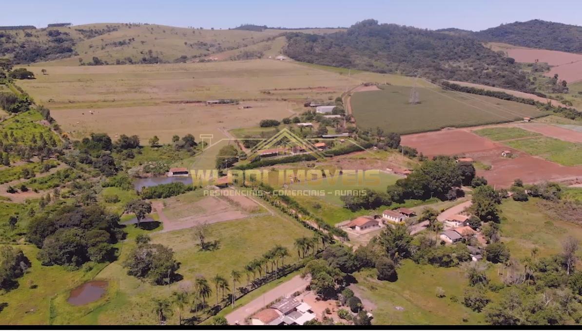 Fazenda à venda com 3 quartos, 217800m² - Foto 2