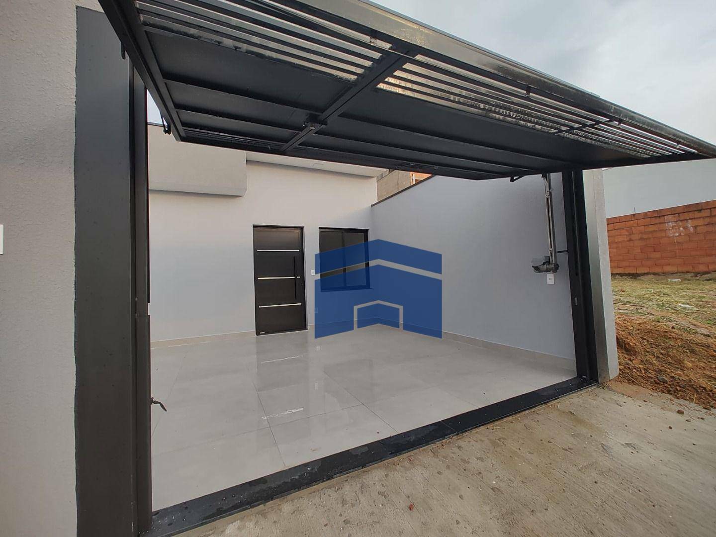 Casa à venda com 2 quartos, 90m² - Foto 3