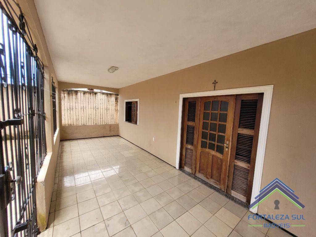 Casa à venda com 3 quartos, 162m² - Foto 4