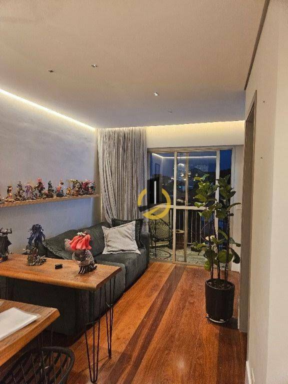 Apartamento à venda com 2 quartos, 64m² - Foto 4