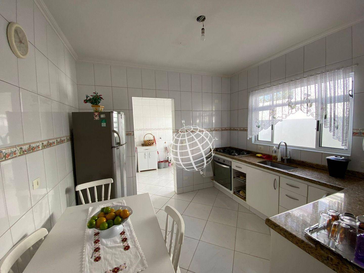 Casa à venda com 5 quartos, 340m² - Foto 8