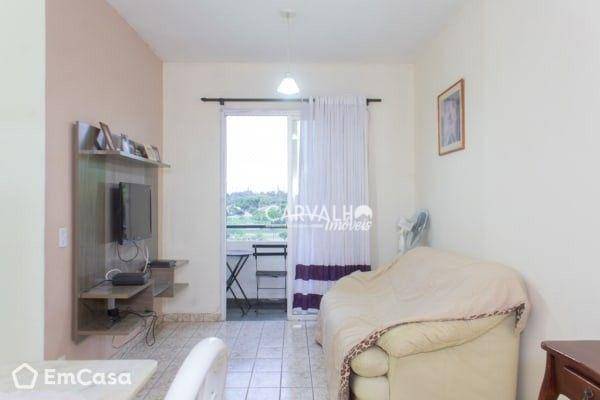 Apartamento à venda com 2 quartos, 64m² - Foto 1