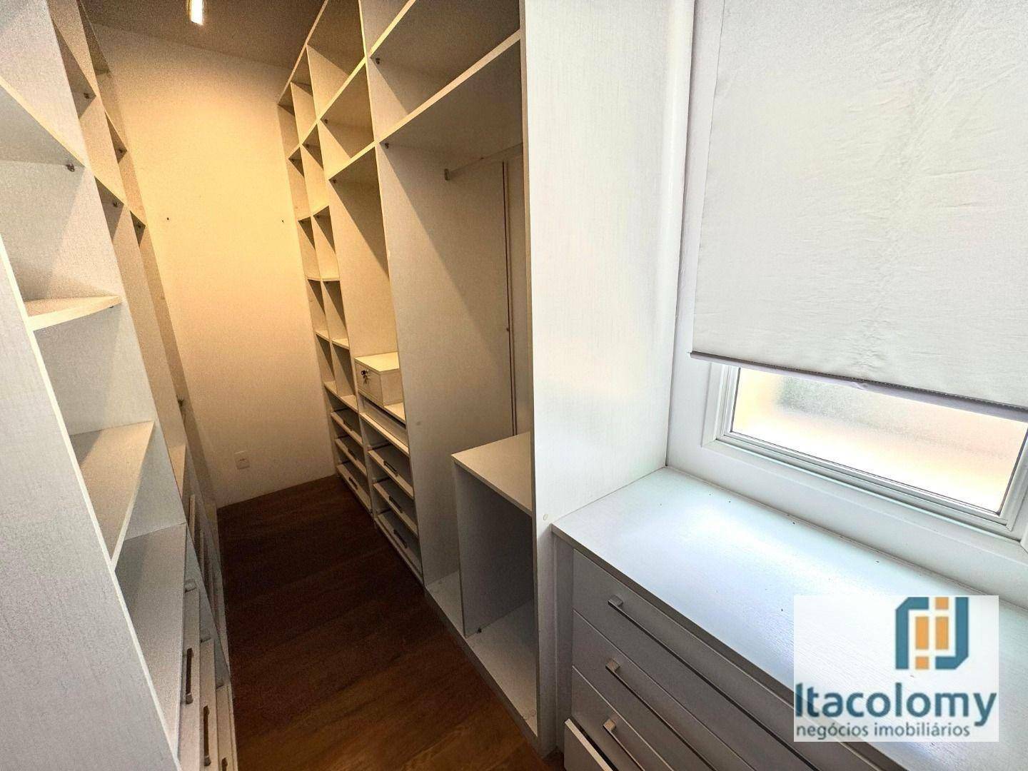 Apartamento para alugar com 3 quartos, 201m² - Foto 7