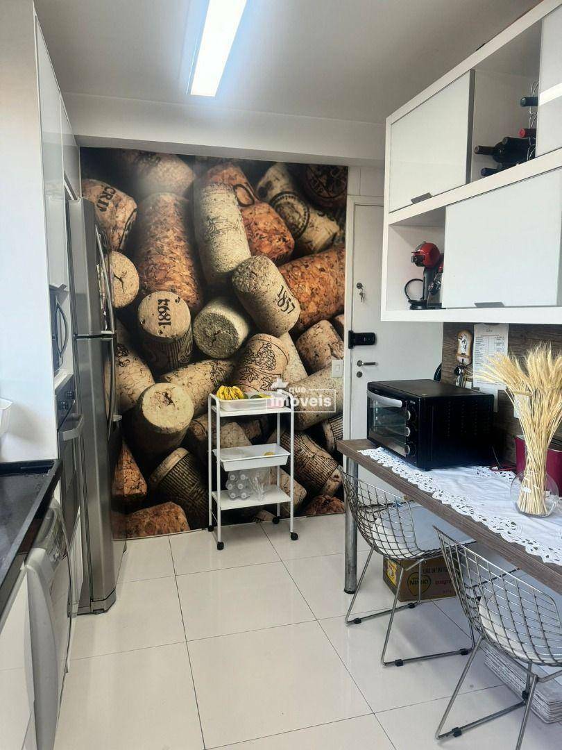 Apartamento à venda com 3 quartos, 151m² - Foto 5