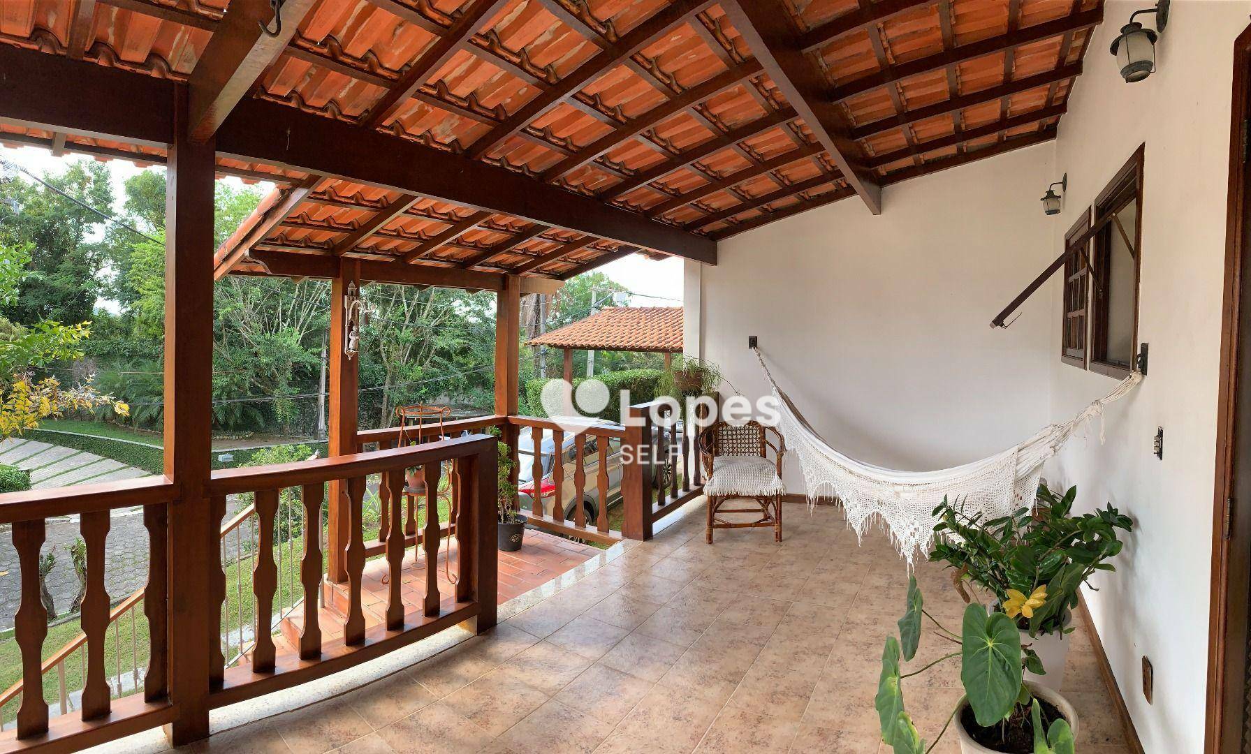 Casa de Condomínio à venda com 4 quartos, 244m² - Foto 4