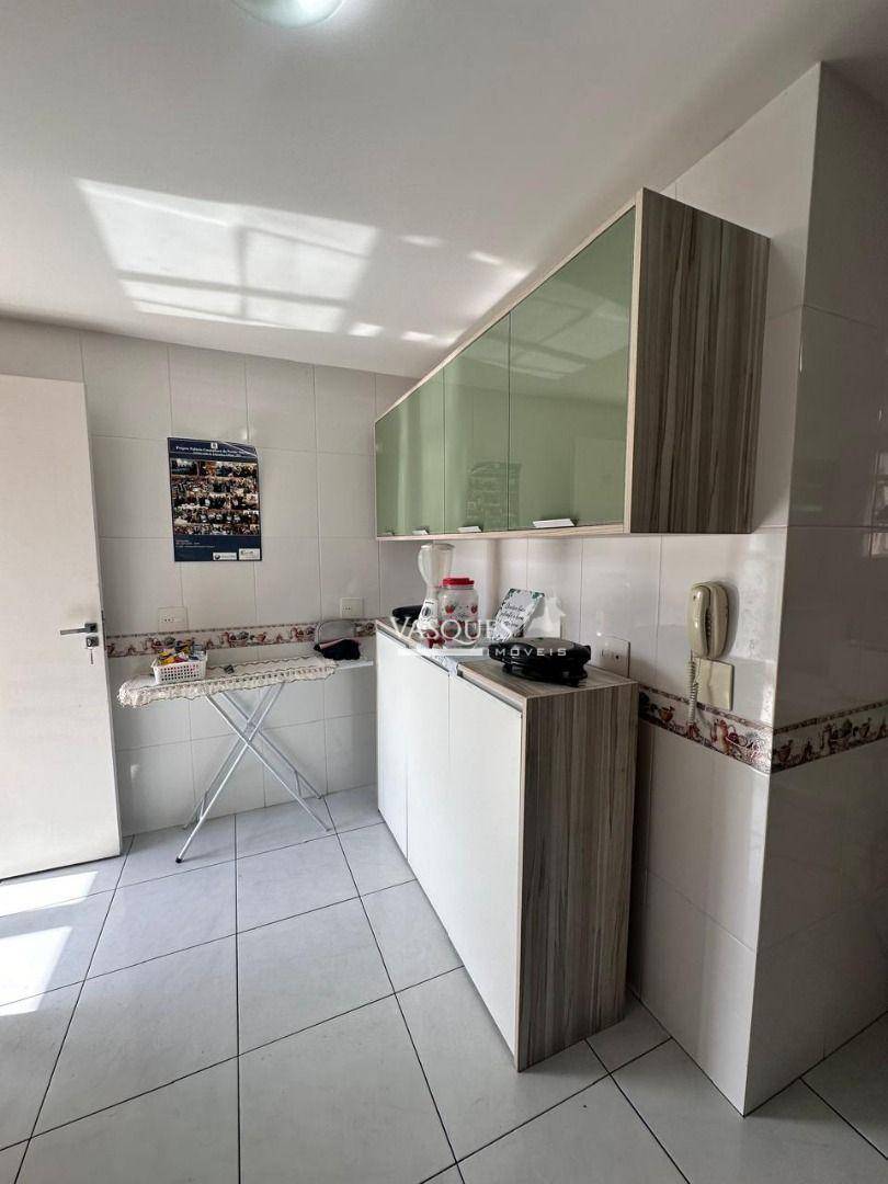 Apartamento à venda com 3 quartos, 136m² - Foto 18