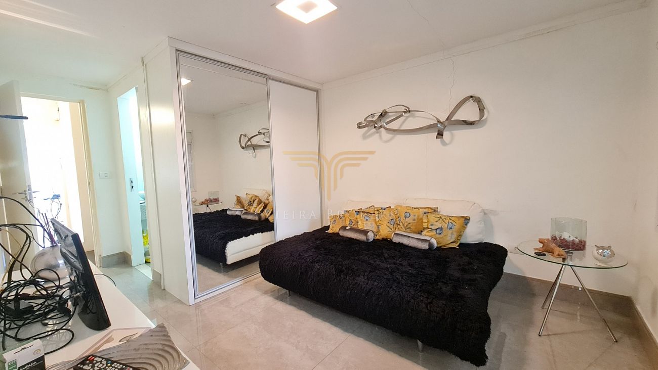 Casa à venda com 4 quartos, 300m² - Foto 18