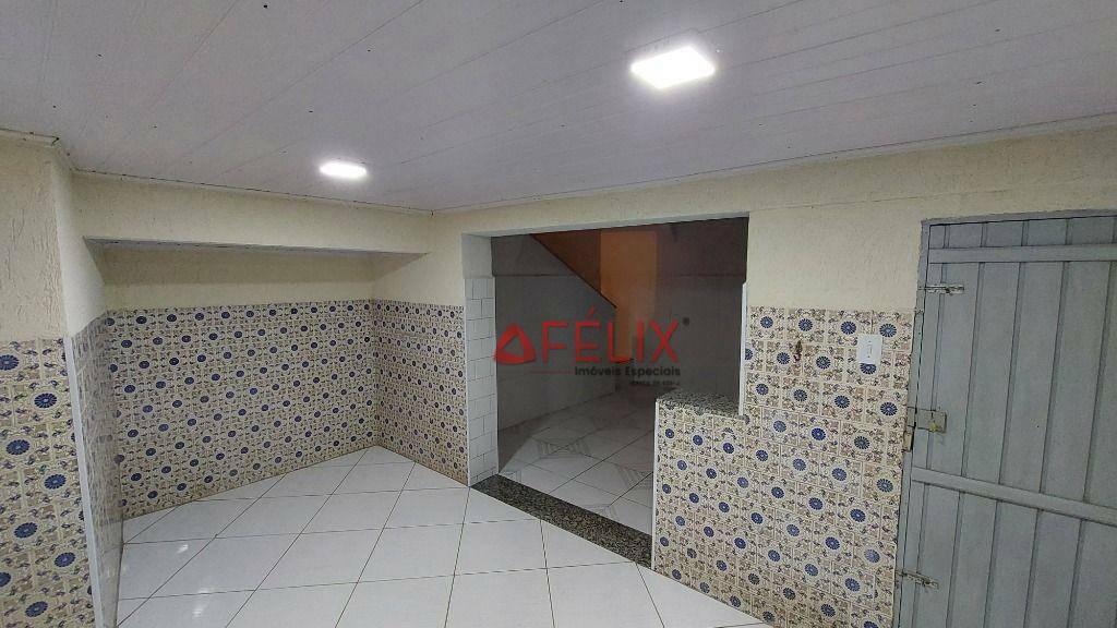 Casa à venda com 4 quartos, 150m² - Foto 12